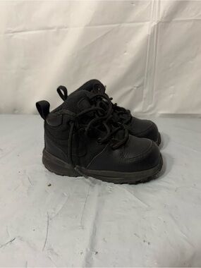 Nike Manoa TD Triple Black toddler Boys Boots size 7C